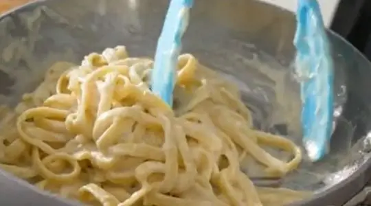 how to reheat pasta without microwave